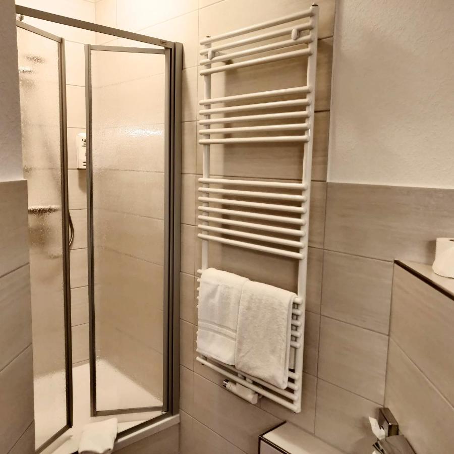 Hotel Neue Hoehe Klingenberg Экстерьер фото