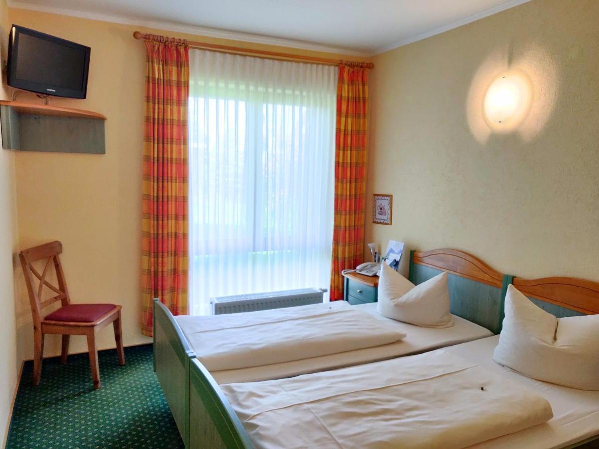 Hotel Neue Hoehe Klingenberg Экстерьер фото