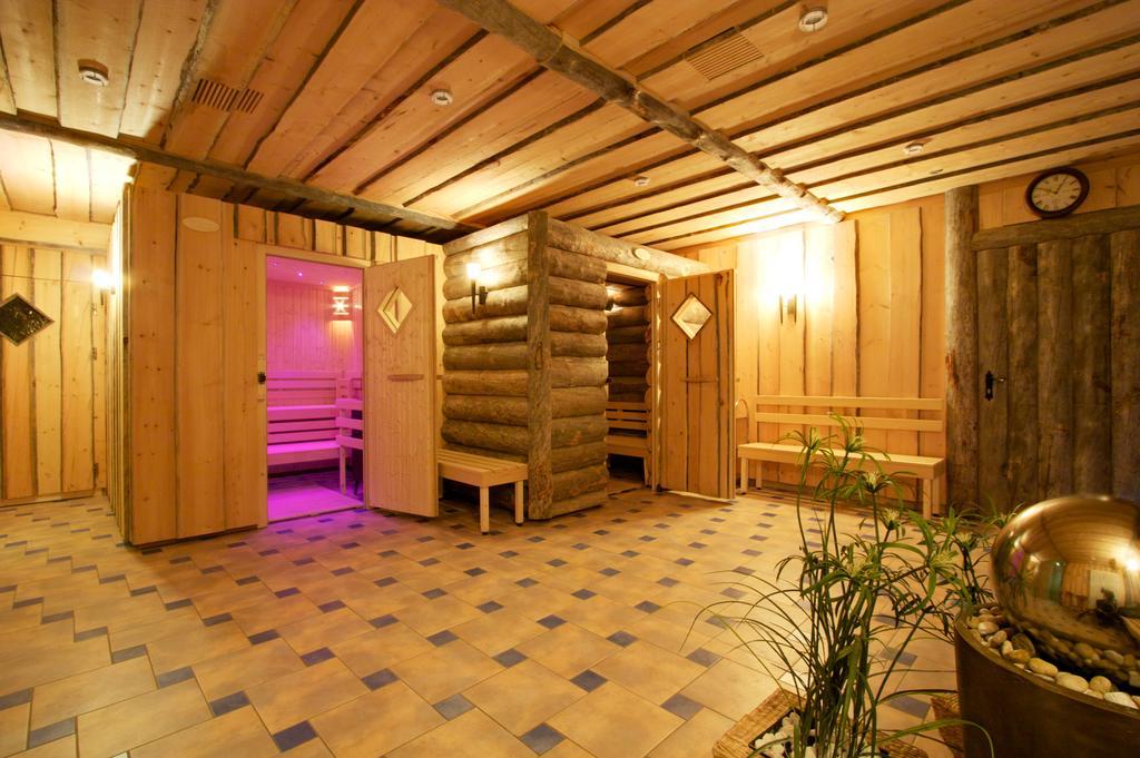 Hotel Neue Hoehe Klingenberg Экстерьер фото