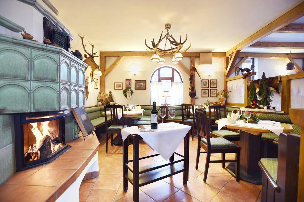 Hotel Neue Hoehe Klingenberg Экстерьер фото